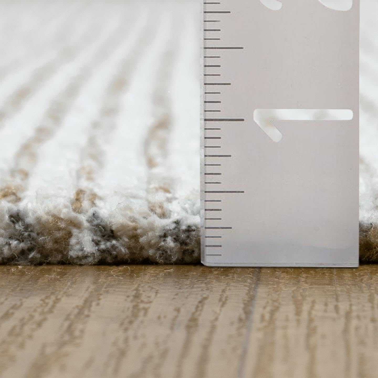 LUXE WEAVERS Machine Woven Two-Tone Beige White 8x10 Area Rug, Indoor Stain-Resistant Fringed Carpet