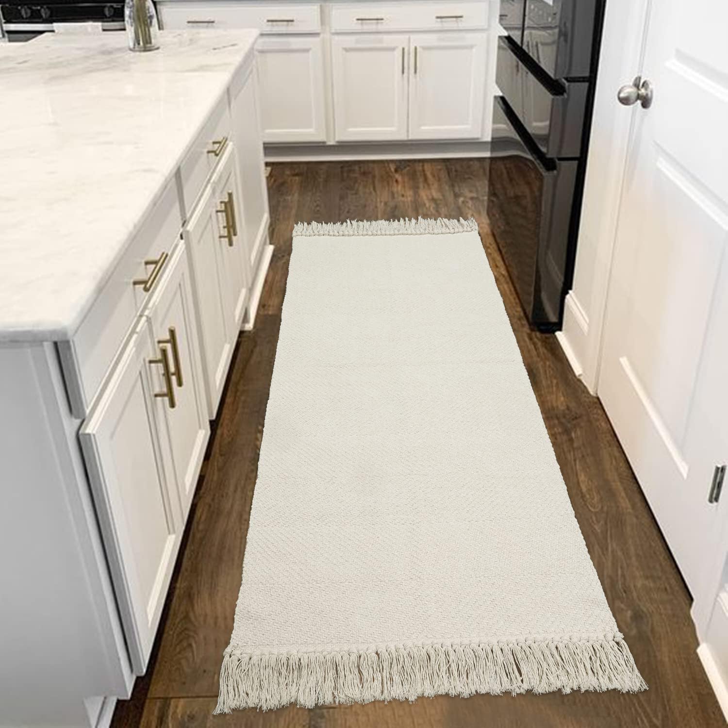 Collive Comfy Area Rug 4' x 6', Tan/Cream Woven Cotton Bedroom Rugs, Modern Indoor Accent Rug Floor Carpet with Tassel for Living Room, Nursery Room, Dining Room, Bedside, Office, Patio Decor