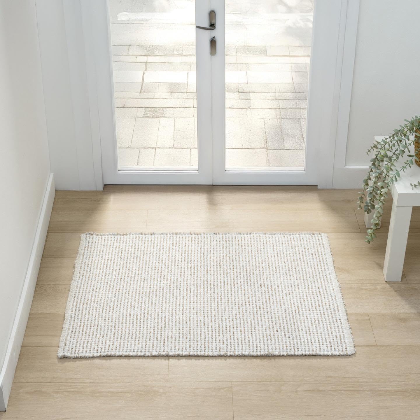 LUXE WEAVERS Machine Woven Two-Tone Beige White 5x7 Area Rug, Indoor Stain-Resistant Fringed Carpet