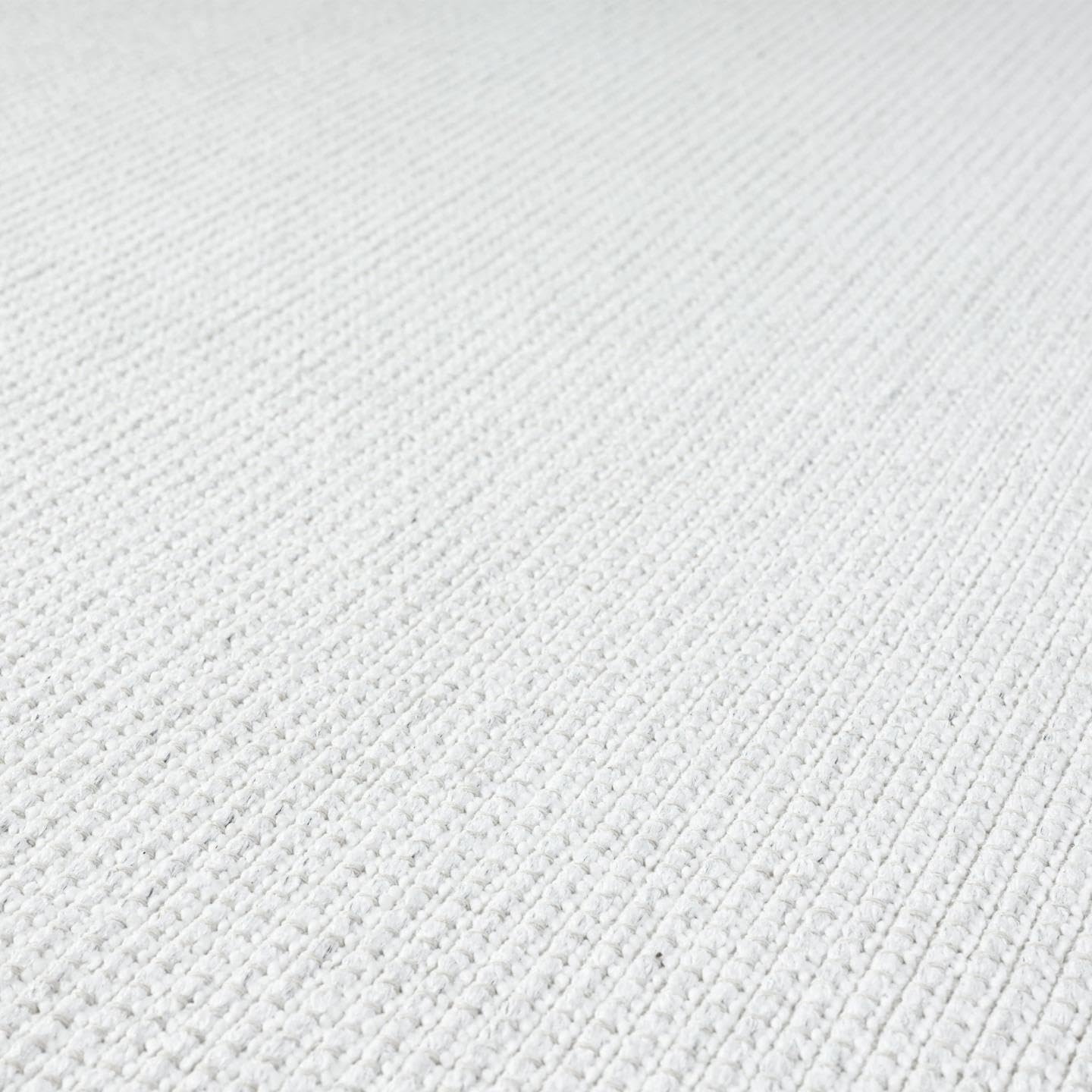 LUXE WEAVERS Machine Woven White 5x7 Area Rug, Indoor Stain-Resistant Fringed Carpet