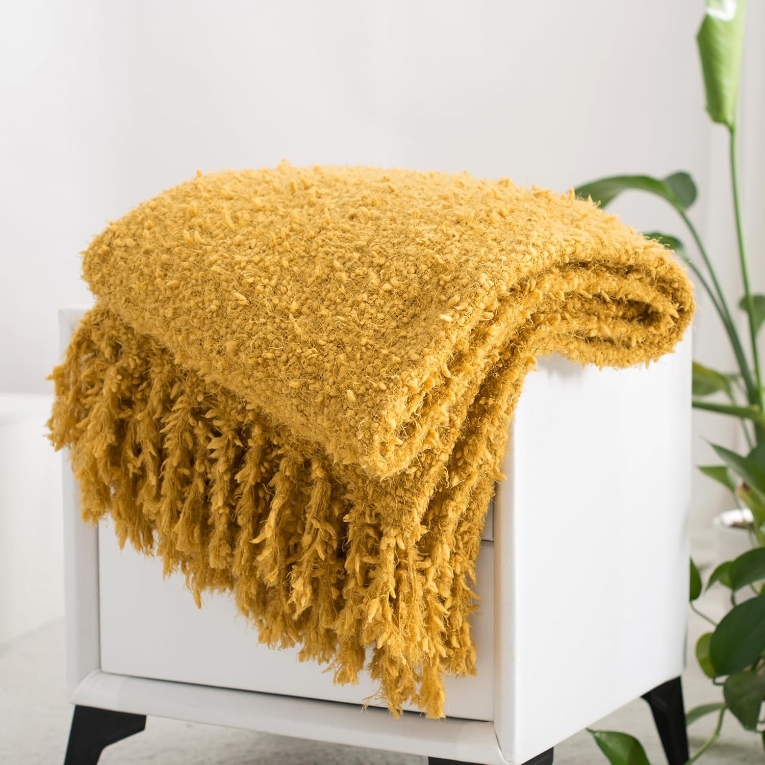 Knit Throw Blanket Fluffy Fuzzy Soft Lightweight Cozy Farmhouse Tassels Chunky Knitted Throws for Couch Sofa Bed (Brown, 60"x80")