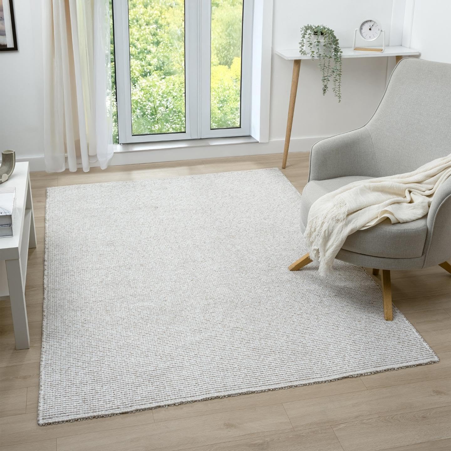 LUXE WEAVERS Machine Woven Two-Tone Beige White 8x10 Area Rug, Indoor Stain-Resistant Fringed Carpet
