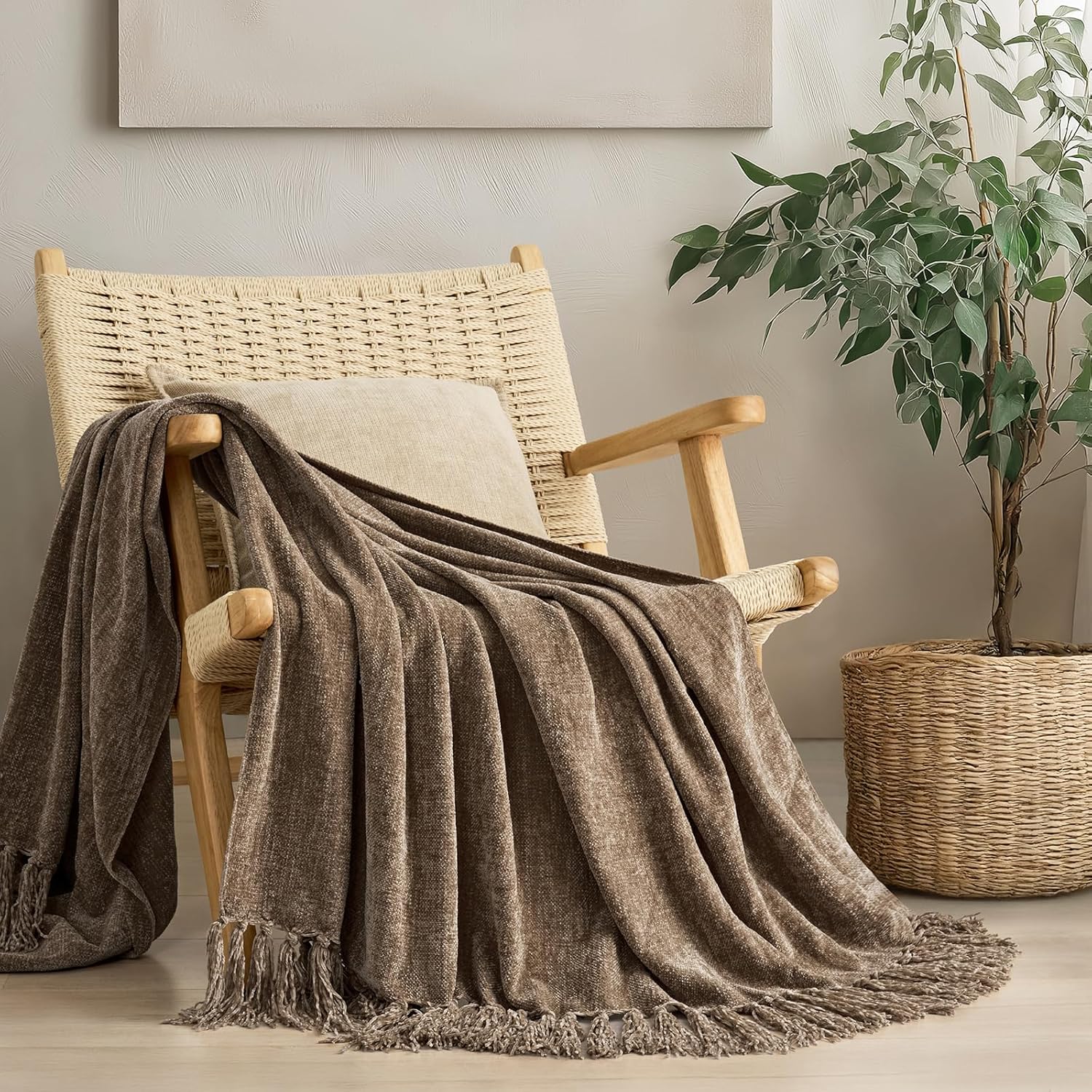 EverGrace Soft Chenille Bed Blanket Queen Size for Bed, Cozy Plush Fuzzy Lightweight Decorative Chenille Knit Throw Blanket with Tassels for Couch Sofa Gift Home Decor, Taupe 90"x90"