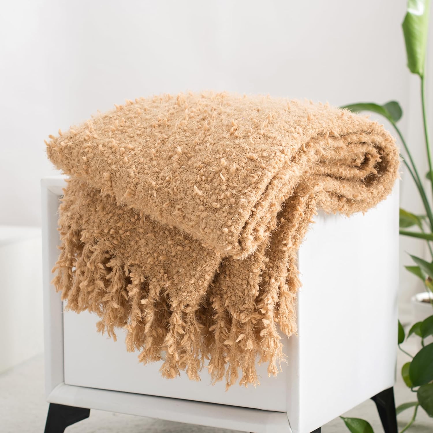 Knit Throw Blanket Fluffy Fuzzy Soft Lightweight Cozy Farmhouse Tassels Chunky Knitted Throws for Couch Sofa Bed (Brown, 60"x80")